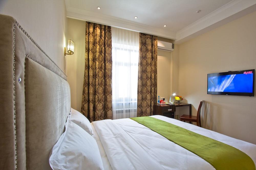 Garden Hotel Μπισκέκ Εξωτερικό φωτογραφία